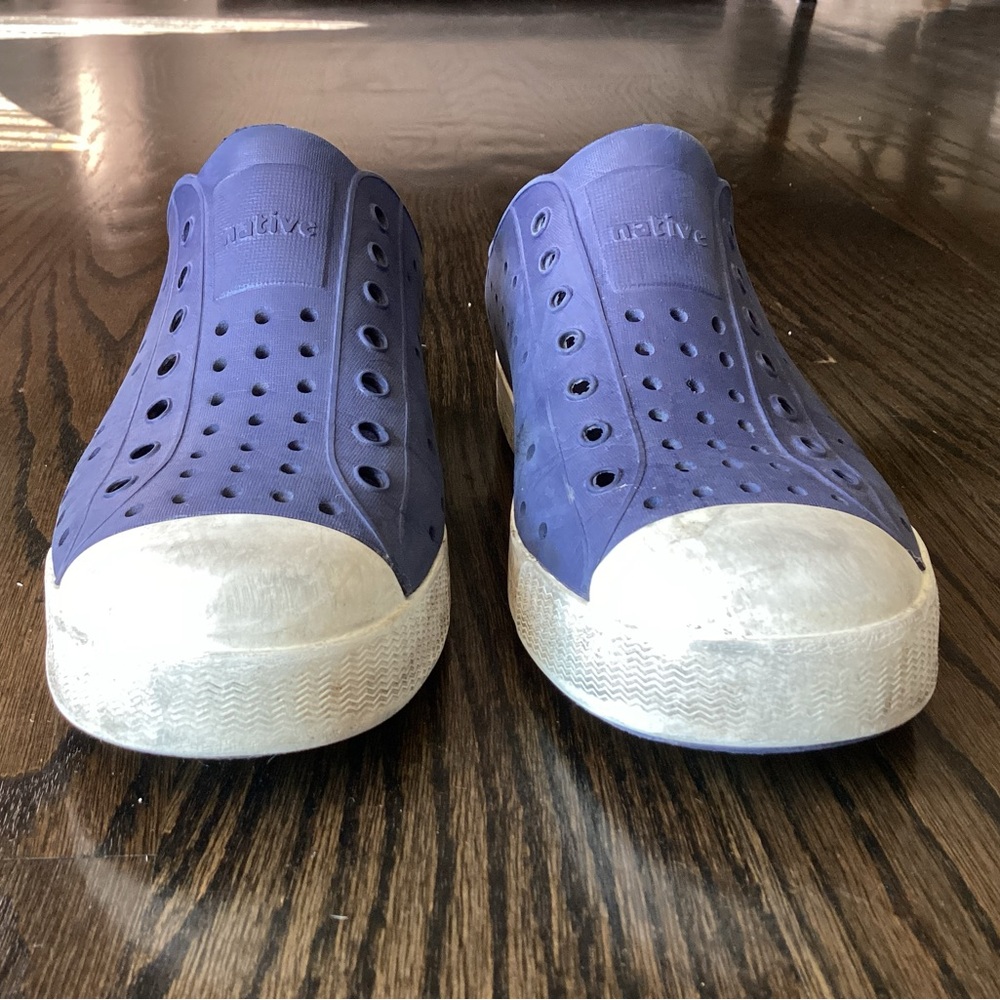 Native Shoes - Picture 4 of 5